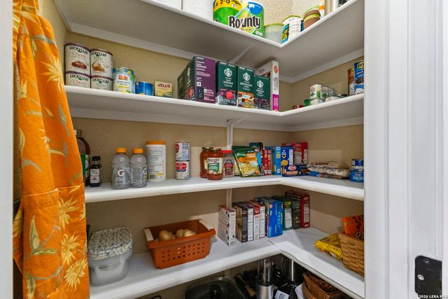 30210 Setterfeld, Fair Oaks Ranch, TX 78015