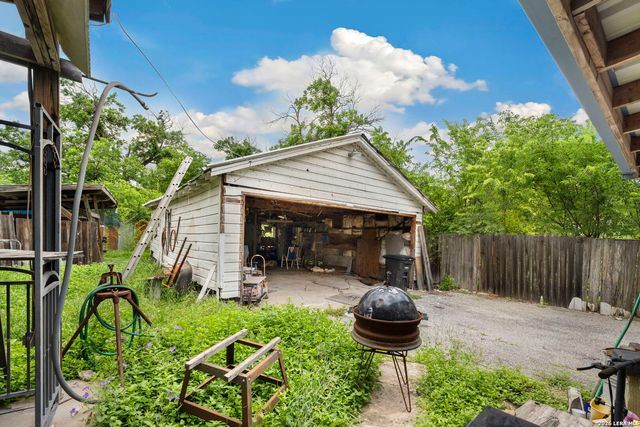 1927 W WOODLAWN AVE, San Antonio, TX 78201