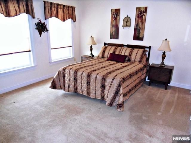 5 Tenakill Park E 106, Cresskill, NJ 07626