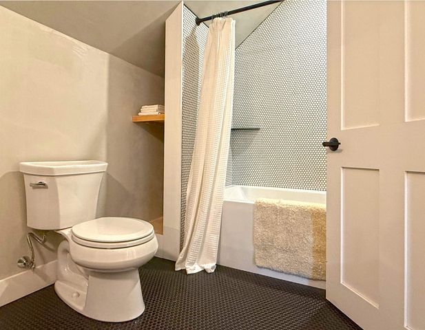 204 West River Road, Lincoln, VT 05443
