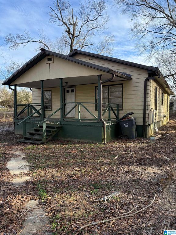 1220 MCCRAVY LANE, Mount Olive, AL 35117