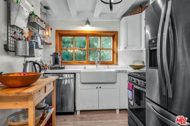 2452 Horse Shoe Canyon Road, Los Angeles, CA 90046