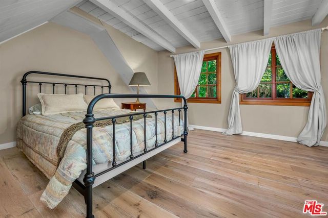 2452 Horse Shoe Canyon Road, Los Angeles, CA 90046