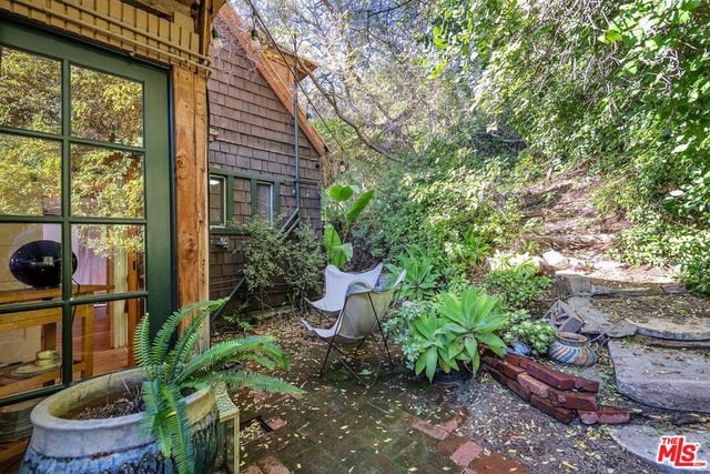 2452 Horse Shoe Canyon Road, Los Angeles, CA 90046