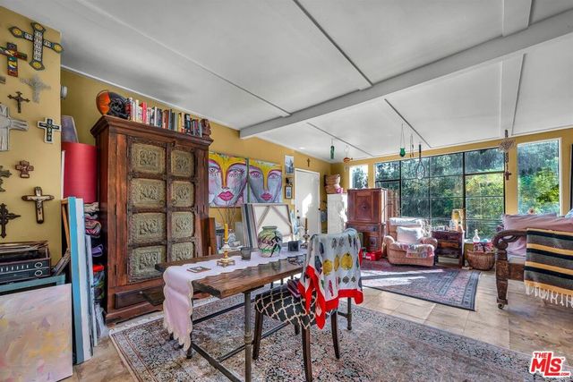 2452 Horse Shoe Canyon Road, Los Angeles, CA 90046