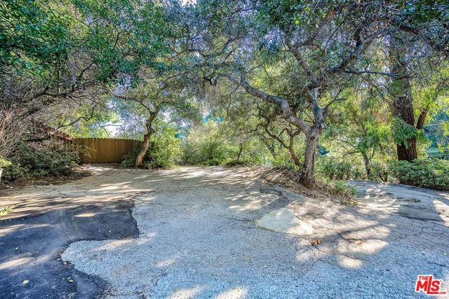 2452 Horse Shoe Canyon Road, Los Angeles, CA 90046