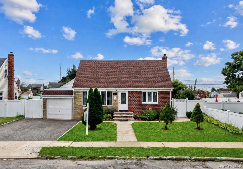 78 Pengon Circle, East Meadow, NY 11554 — exterior
