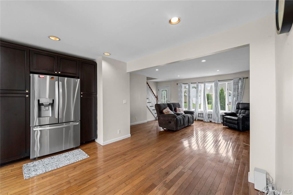 78 Pengon Circle, East Meadow, NY 11554 — photo 4