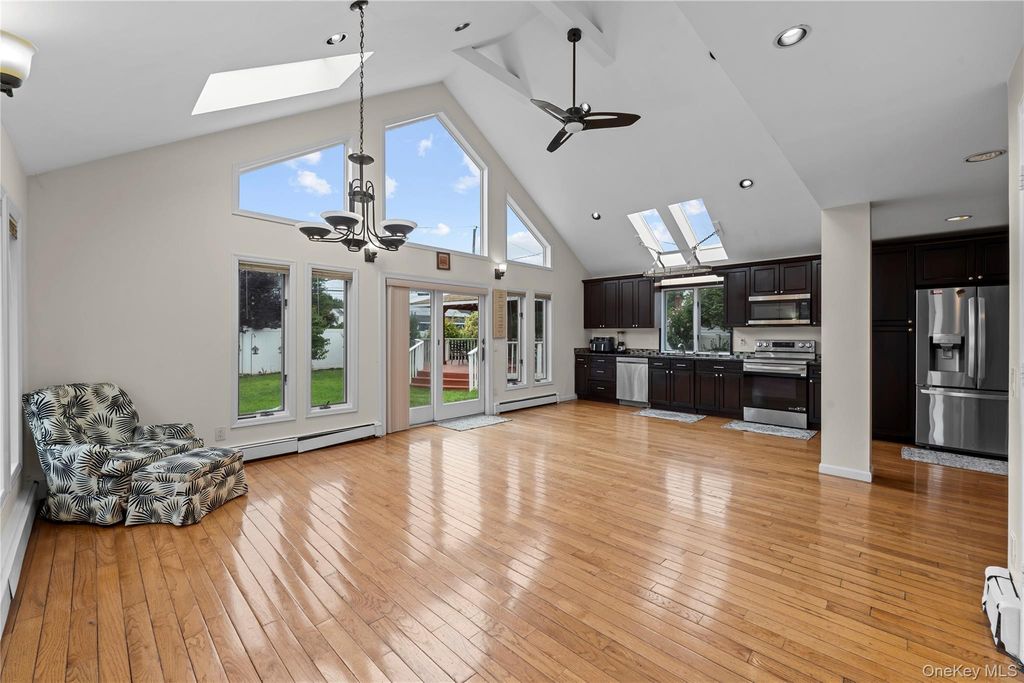 78 Pengon Circle, East Meadow, NY 11554 — photo 5