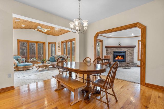 1044 MOONRIVER DRIVE, De Pere, WI 54115