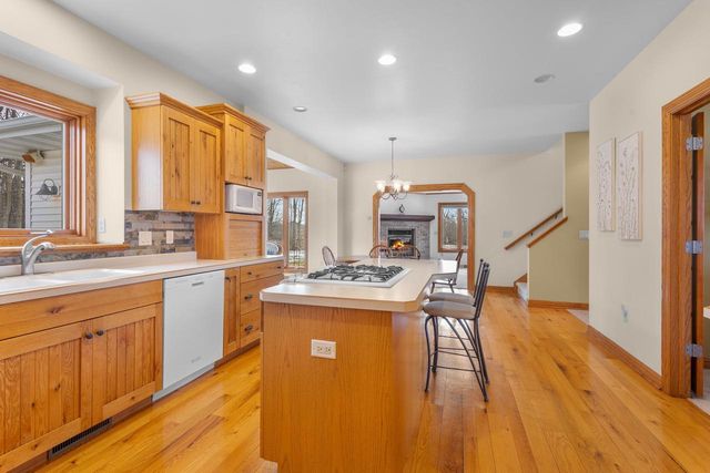 1044 MOONRIVER DRIVE, De Pere, WI 54115