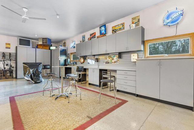 1044 MOONRIVER DRIVE, De Pere, WI 54115