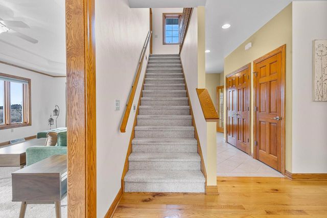 1044 MOONRIVER DRIVE, De Pere, WI 54115