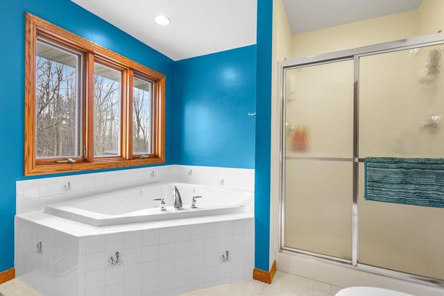 1044 MOONRIVER DRIVE, De Pere, WI 54115