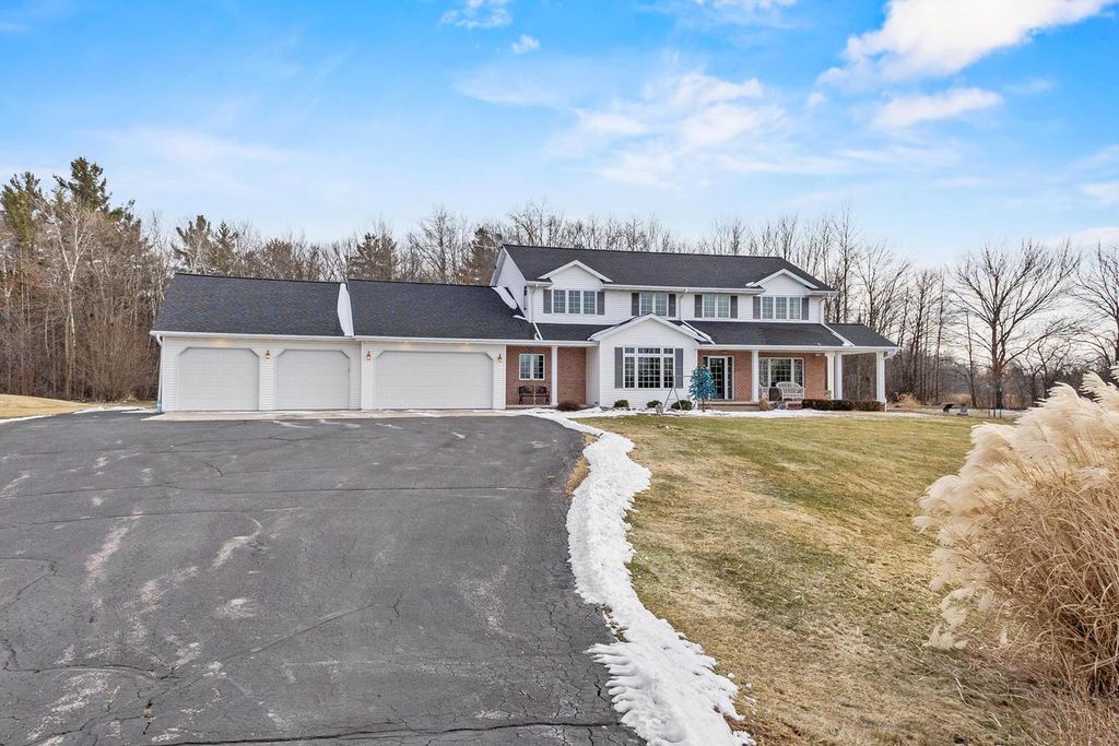 1044 MOONRIVER DRIVE, De Pere, WI 54115