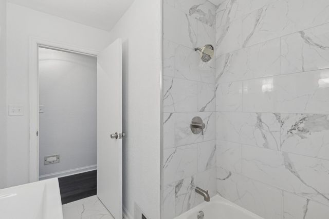 2111 Bell Avenue, Rockford, IL 61103