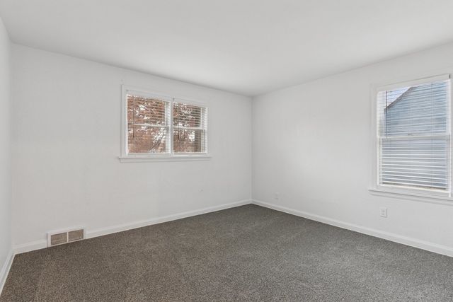 2111 Bell Avenue, Rockford, IL 61103