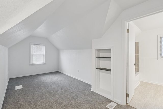 2111 Bell Avenue, Rockford, IL 61103