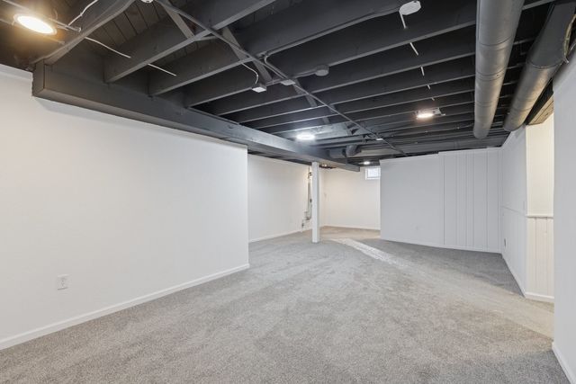 2111 Bell Avenue, Rockford, IL 61103