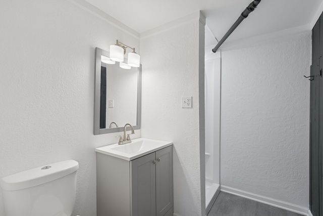 2111 Bell Avenue, Rockford, IL 61103