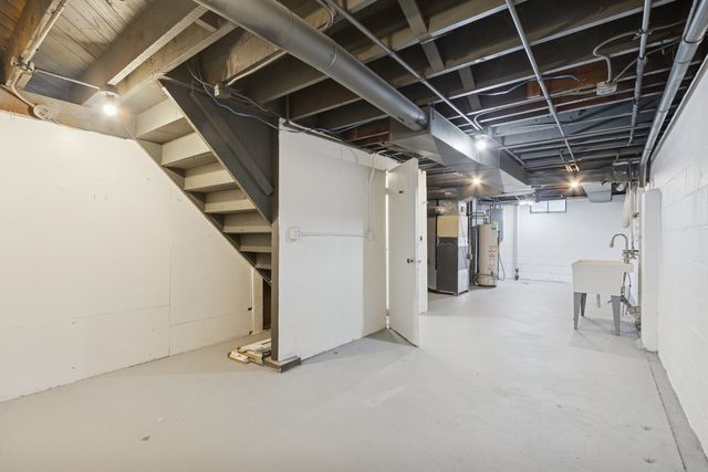 2111 Bell Avenue, Rockford, IL 61103