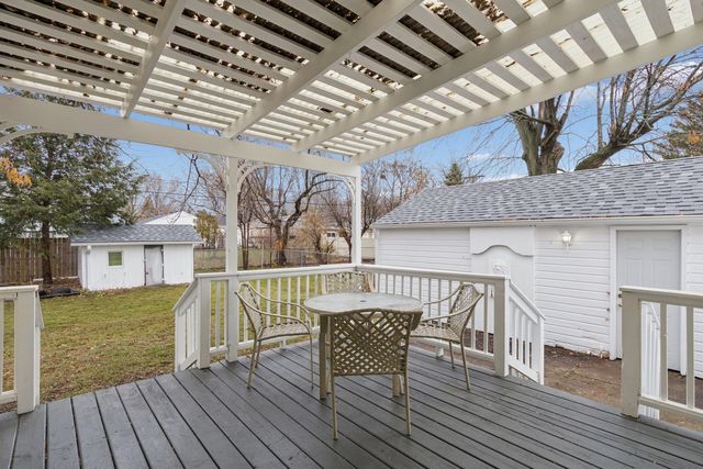 2111 Bell Avenue, Rockford, IL 61103