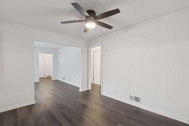 2111 Bell Avenue, Rockford, IL 61103