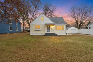 2111 Bell Avenue, Rockford, IL 61103