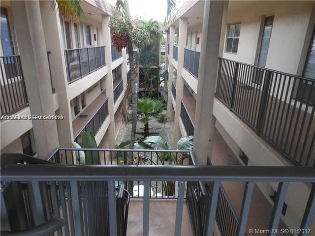 348 S Federal Hwy 24, Dania Beach, FL 33004