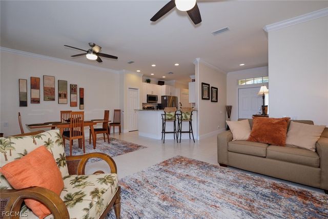 8853 Bristol BEND, Fort Myers, FL 33908