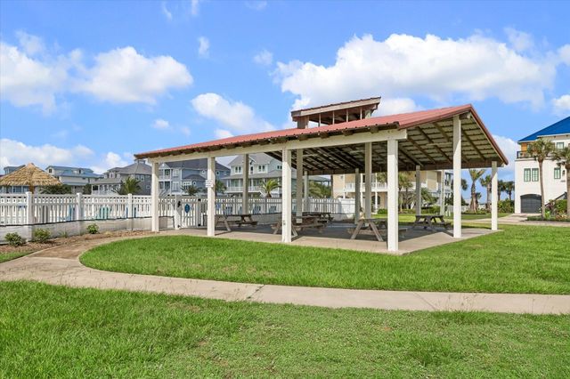 21205 Scissor Tail Lane, Galveston, TX 77554