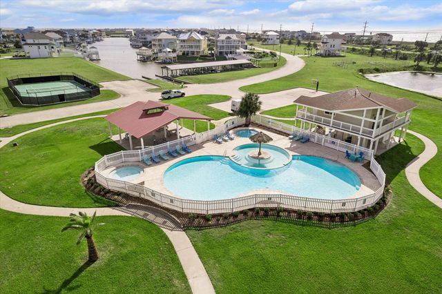 21205 Scissor Tail Lane, Galveston, TX 77554