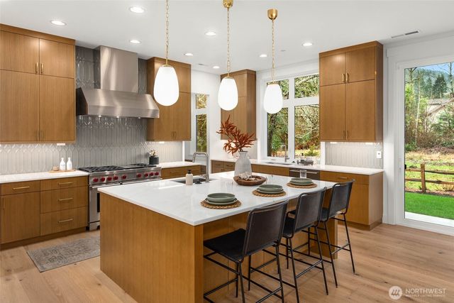 21021 SE 80th Street, Issaquah, WA 98027