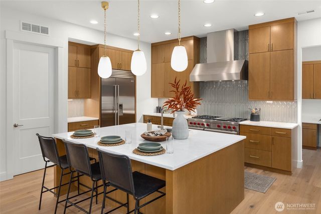 21021 SE 80th Street, Issaquah, WA 98027