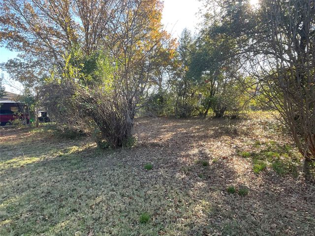 215 N Ave O, Clifton, TX 76634