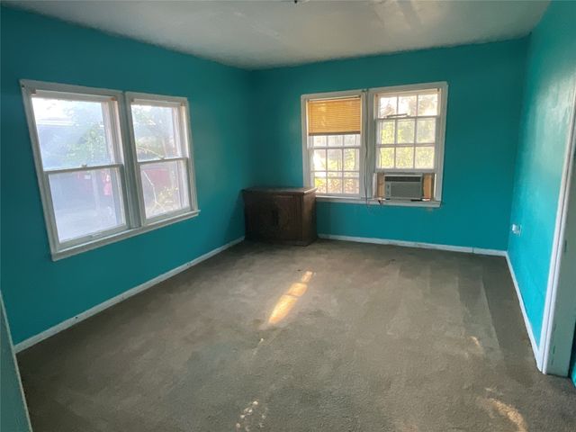 215 N Ave O, Clifton, TX 76634