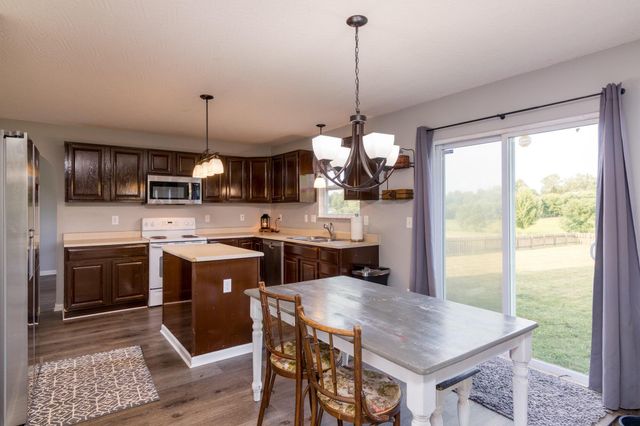 168 Spring Flower Way, Pataskala, OH 43062