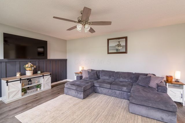 168 Spring Flower Way, Pataskala, OH 43062