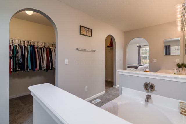 168 Spring Flower Way, Pataskala, OH 43062