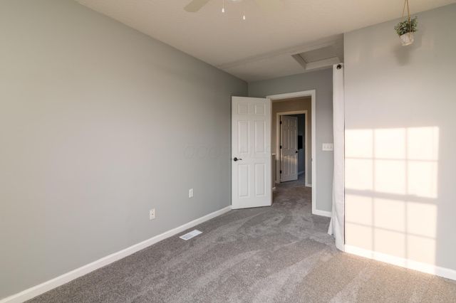 168 Spring Flower Way, Pataskala, OH 43062