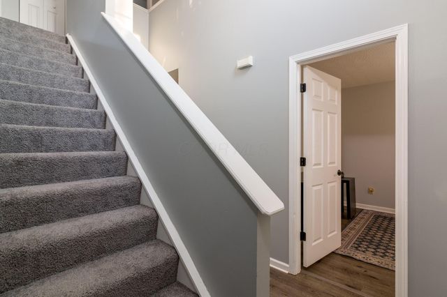 168 Spring Flower Way, Pataskala, OH 43062