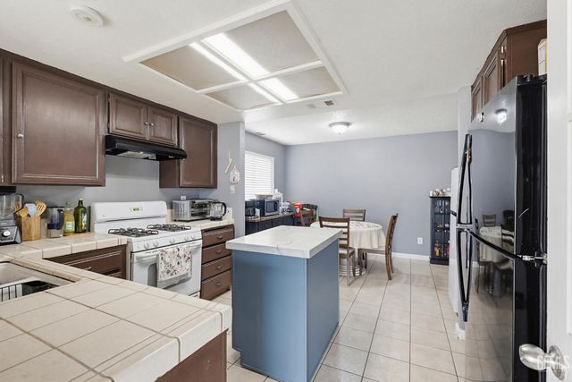 3524 Piedmont Avenue, Bakersfield, CA 93312