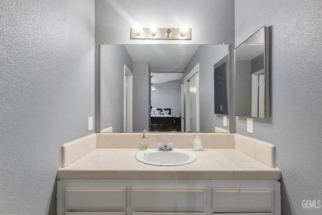 3524 Piedmont Avenue, Bakersfield, CA 93312