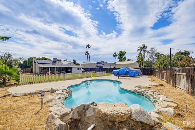 3524 Piedmont Avenue, Bakersfield, CA 93312