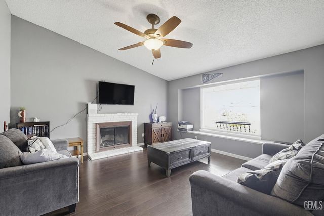 3524 Piedmont Avenue, Bakersfield, CA 93312