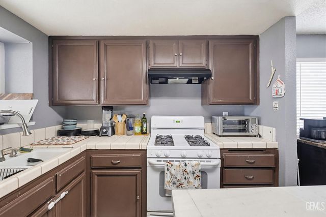 3524 Piedmont Avenue, Bakersfield, CA 93312