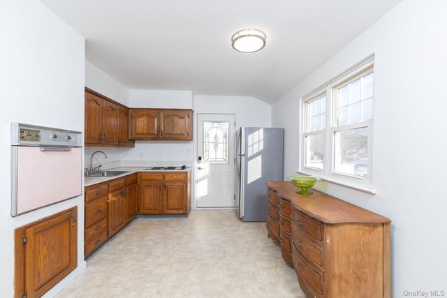 3 Exeter Road, East Patchogue, NY 11772