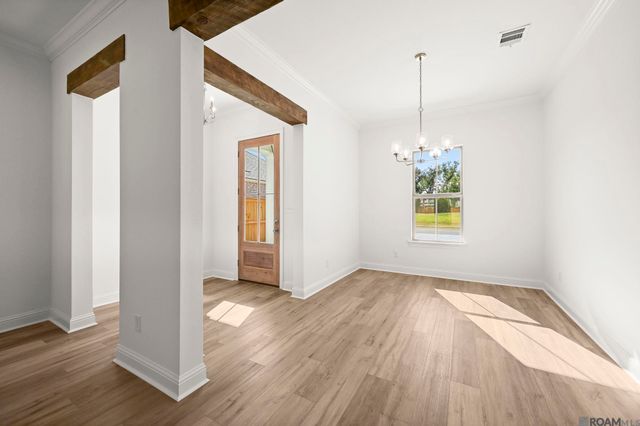 13276 Belle Reine Dr, Geismar, LA 70734