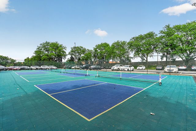 6340 Americana Drive 1101, Willowbrook, IL 60527