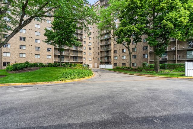 6340 Americana Drive 1101, Willowbrook, IL 60527